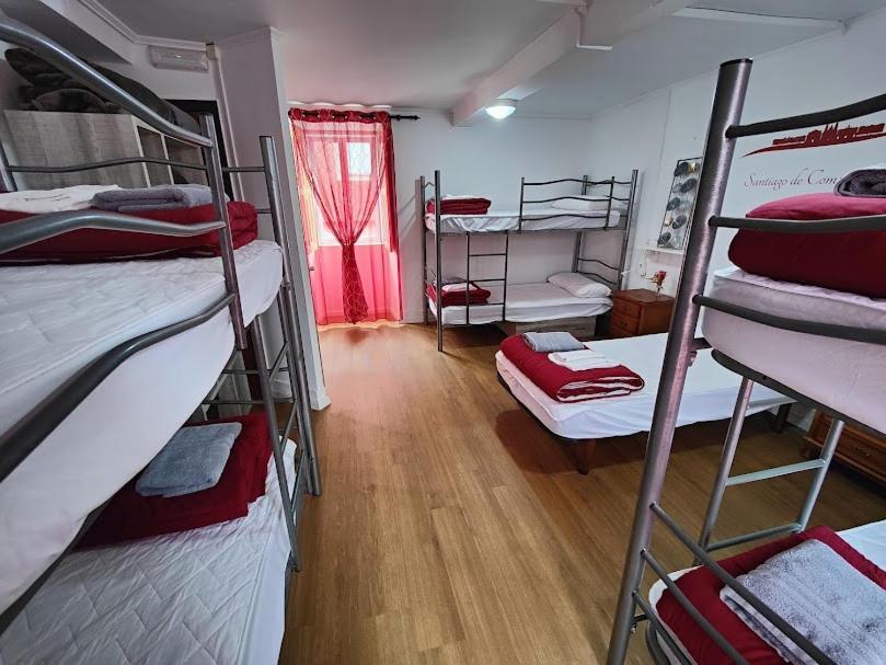 Albergue Vintecatro كالداس دي ريس المظهر الخارجي الصورة