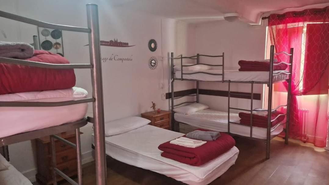 Albergue Vintecatro كالداس دي ريس المظهر الخارجي الصورة