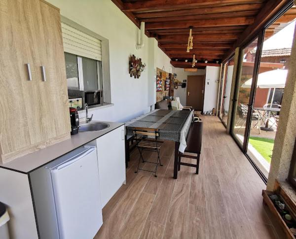 Albergue Vintecatro كالداس دي ريس المظهر الخارجي الصورة